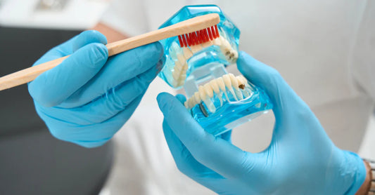 Správne umývanie zubov: Najčastejšie chyby a ich následky